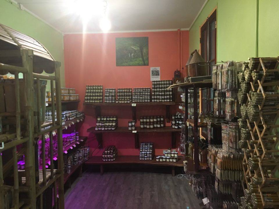 epicerie-bio-saint-philippe-jardin-des-parfums-et-des-epices_2